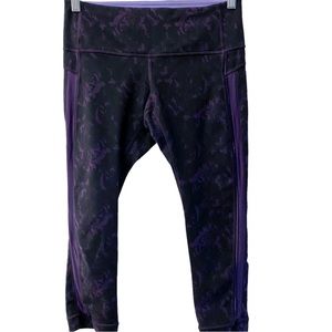 Lululemon Athletica Blue Abstract Crop Legging Size 6